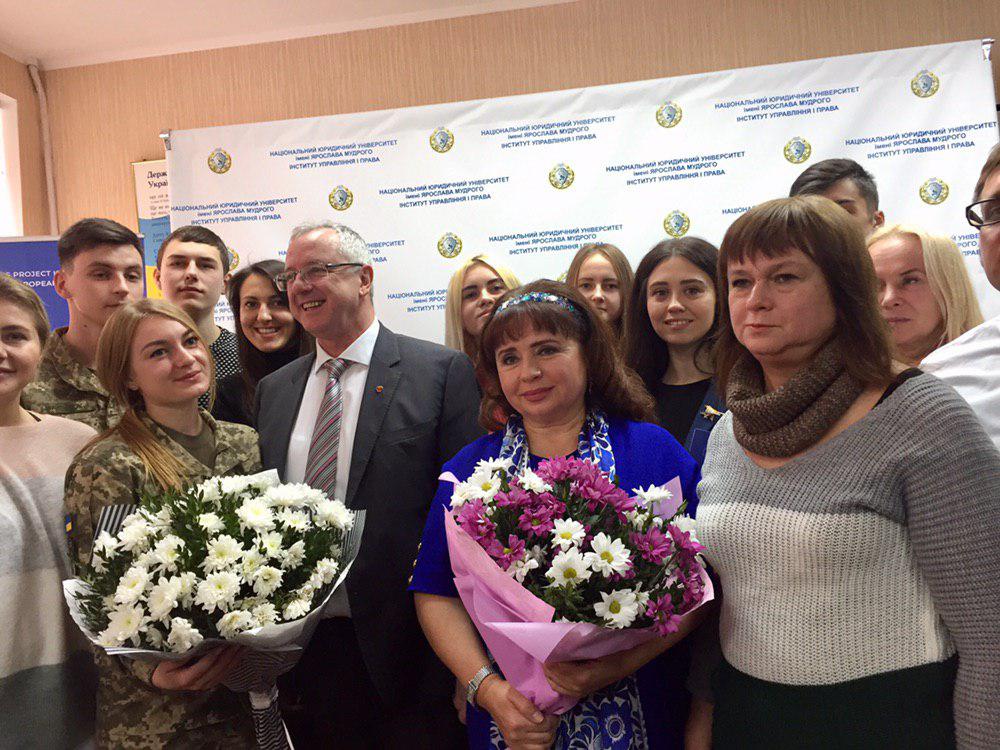 Студенти спеціальності «Міжнародне право» відвідали захід Всеукраїнський круглий стіл «Права людини: здобутки, проблеми та перспективи»