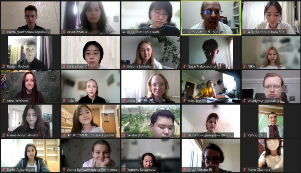 (Українська) Студенти ФМВ спільно зі студентами Токійського університету іноземних мов взяли участь у заході «Ukraine Day»