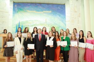 (Українська) Відбувся випуск бакалаврів факультету міжнародних відносин НАУ