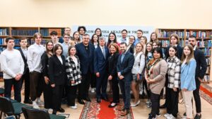 Студенти ФМВ відвідали зустріч-дискусію «Роль американських некомерційних організацій у відбудові та реконструкції України»