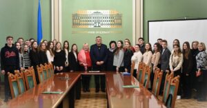 (Українська) Відбулась зустріч студентів та викладачів ФМВ з директором Дипломатичної академії України