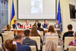Студенти ФМВ взяли участь в роботі круглого столу «Публічна дипломатія в дії: інституційний досвід країн світу та України»