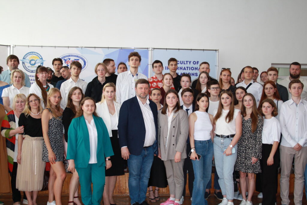 Перший заступник Голови Верховної Ради України провів для студентів і викладачів НАУ відкриту лекцію