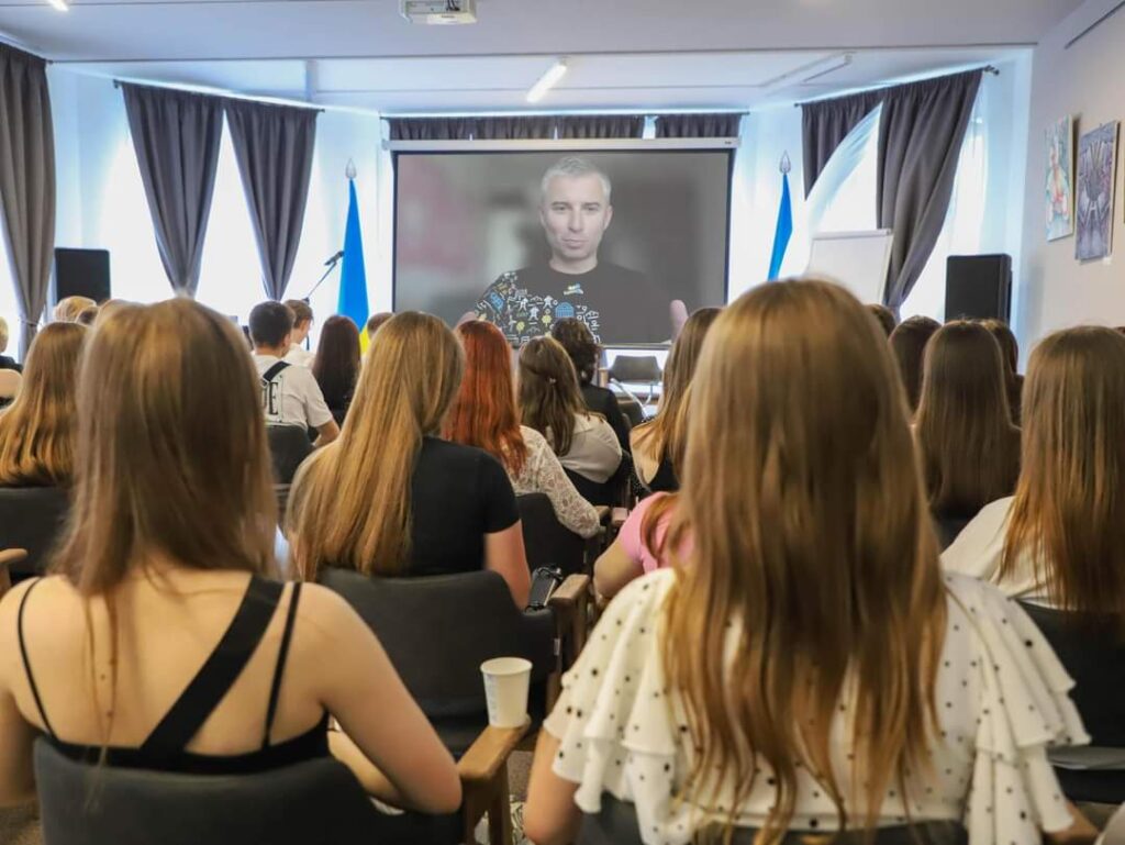 (Українська) Студенти та викладачі ФМВ взяли участь в українсько-американському телемості