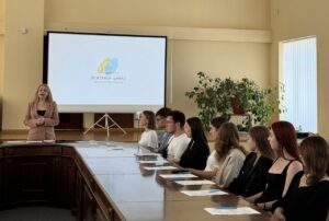 Студенти ФМВ відвідали Освітній центр Верховної Ради України